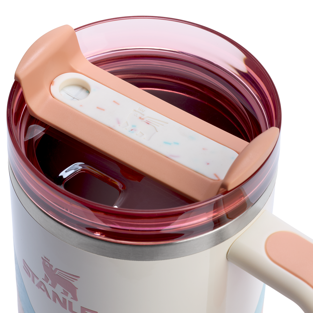 Stanley Quencher H2.0 FlowState Tumbler 40oz Cream Egg