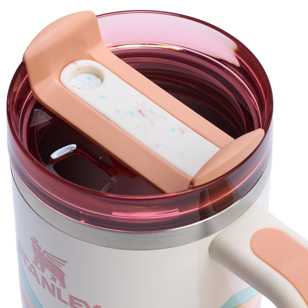 Stanley Quencher H2.0 FlowState Tumbler 20oz Cream Egg