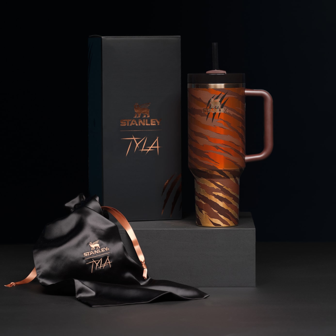 Stanley x Tyla Tyger Quencher H2.0 FlowState Tumbler 40oz