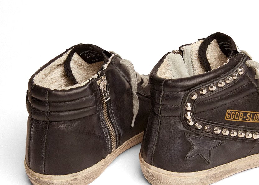 Slide black with studs