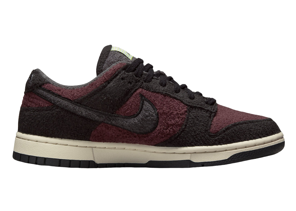 Nike Dunk Low SE Fleece Pack Burgundy Crush (W)