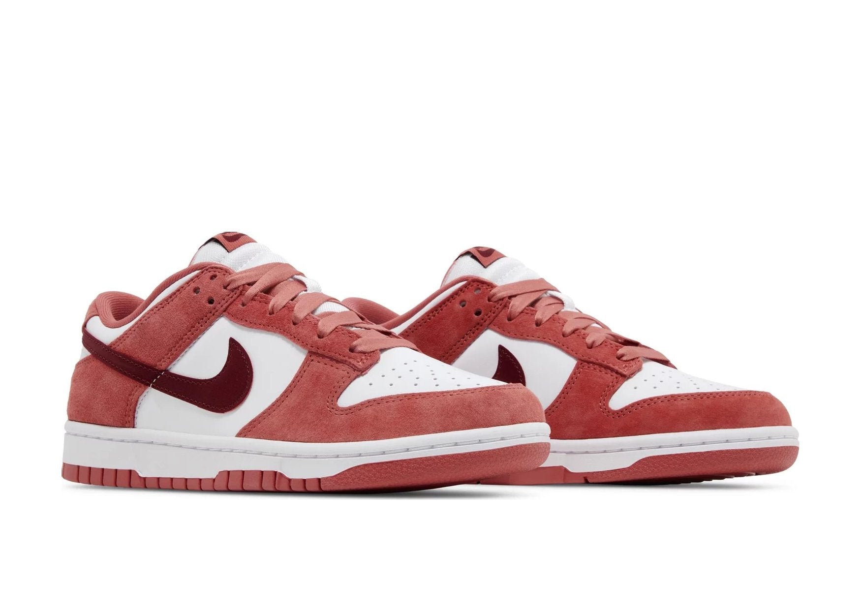 Nike Dunk Low Valentines Day (2024) (W)