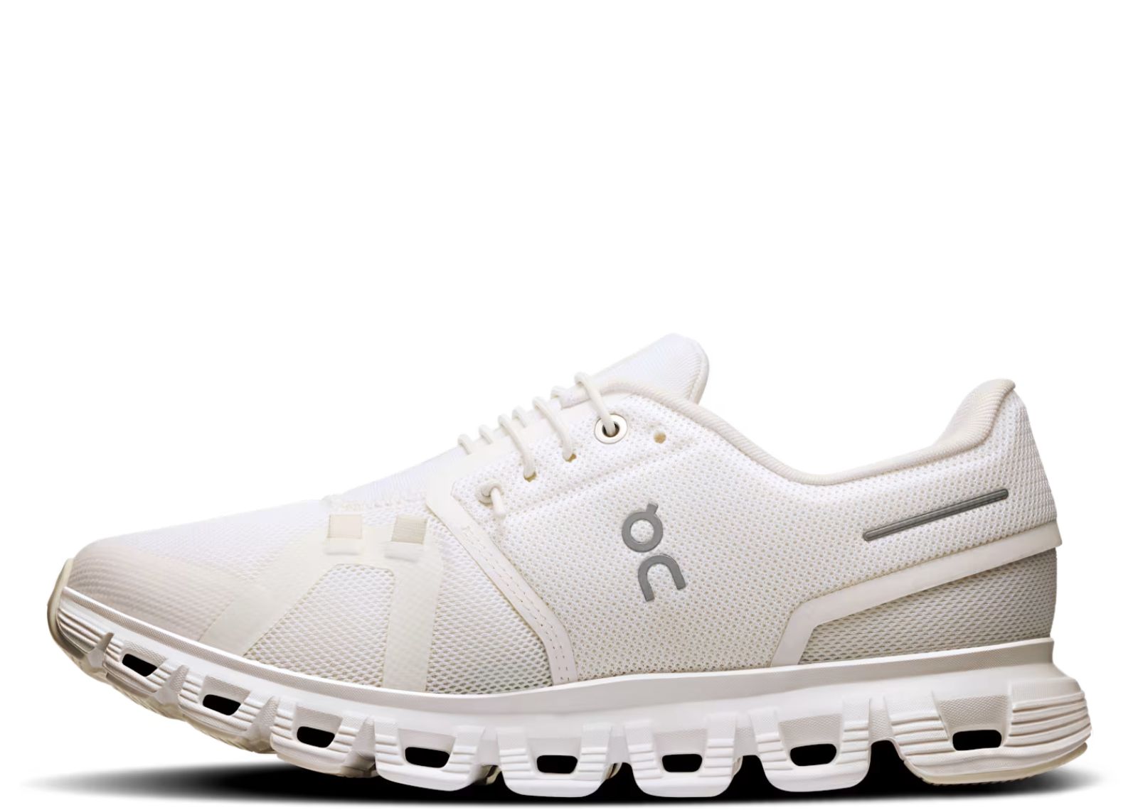 On Running Cloud 6 All White (W)