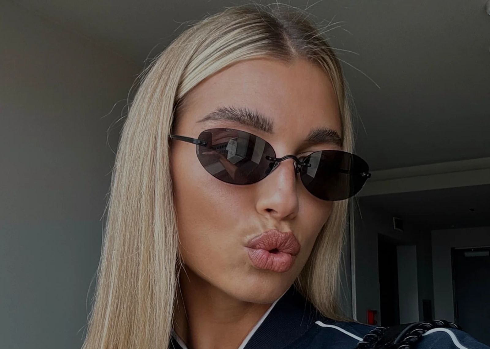 Vehla Cleo – Black / Smoke