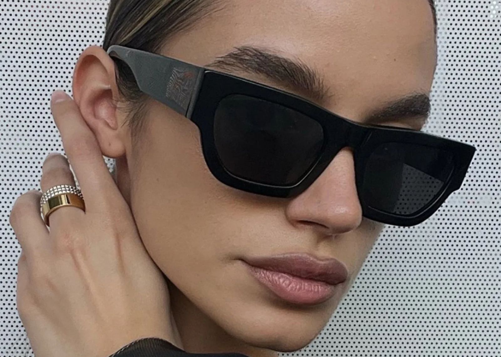 Vehla Finn – Black / Smoke